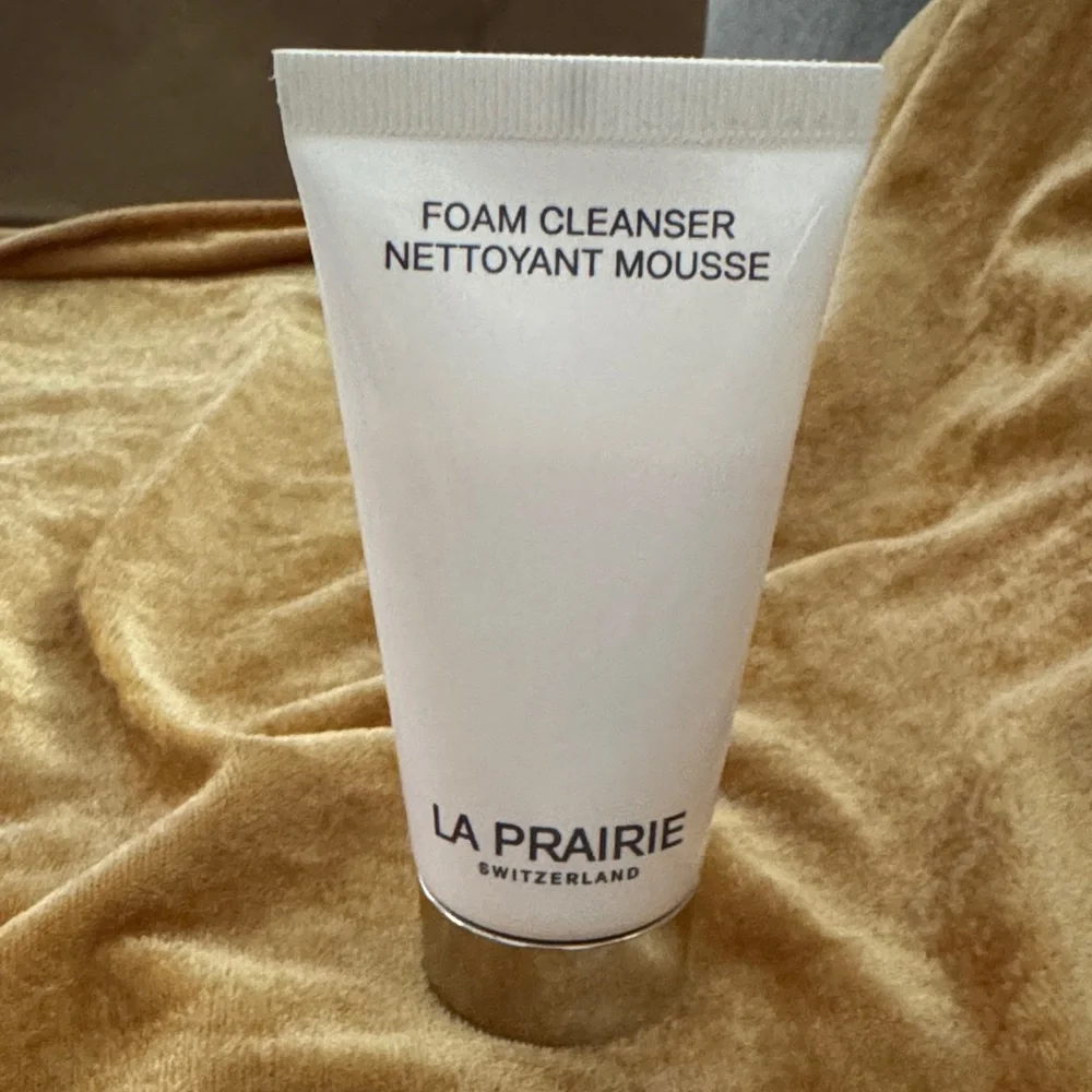 La Prairie Foam Cleanser - Cream and White NWOB - Picture 2 of 4